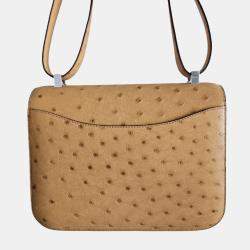مملوكة مسبقًا Hermes 24 Constance Tabac Camel Ostrich Leather Bag