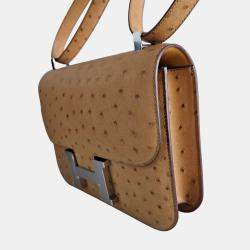 مملوكة مسبقًا Hermes 24 Constance Tabac Camel Ostrich Leather Bag