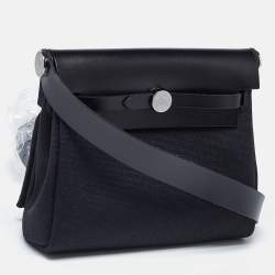 مملوكة مسبقًا Hermes Herbag Zip 20 Noir Militaire Toile and Vache Hunter Shoulder Bag