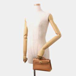 مملوكة مسبقًا <span style="color:black;" dir="rtl"> <code>حقيبة هيرمس كلي سويفت جلد ذهبي بوشت كيل غولد</code> </span>