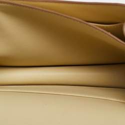 مملوكة مسبقًا Hermès Constance 18 Mini Palladium Finish Vanille Ostrich Crossbody Bag