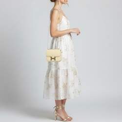 مملوكة مسبقًا Hermès Constance 18 Mini Palladium Finish Vanille Ostrich Crossbody Bag