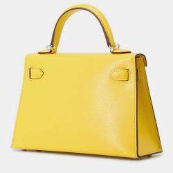 مملوكة مسبقًا Hermes Mini Kelly 2 Jaune De Naples Chevre Shamqila