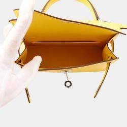 مملوكة مسبقًا Hermes Mini Kelly 2 Jaune De Naples Chevre Shamqila