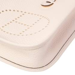 Pre Owned Hermes Nata/Craie Taurillon Clemence Leather Evelyne TPM Bag