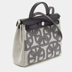 Hermes Noir/Ecru Vache Hunter and Circuit Toile H Plume Herbag Zip 31 Bag