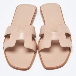 Pre Owned Hermès Beige Leather Oran Flat Slides Size 38.5