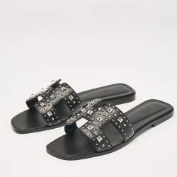 Pre Owned Hermes Black Leather Studded Oran Flat Slides Size 40.5