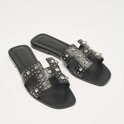 Pre Owned Hermes Black Leather Studded Oran Flat Slides Size 40.5