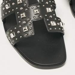 Pre Owned Hermes Black Leather Studded Oran Flat Slides Size 40.5
