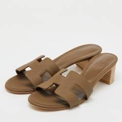 مملوكة مسبقًا Hermes Brown Leather Oasis Slide Sandals Size 38