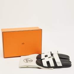 مملوكة مسبقًا صندل فلات سلايد هيـرمس شيـبـر جلـد أبـيـض مقاس 38.5