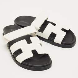 مملوكة مسبقًا صندل فلات سلايد هيـرمس شيـبـر جلـد أبـيـض مقاس 38.5