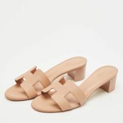 مملوكة مسبقًا صندل هيرمس أواسيس جلد بيج مقاس 37.5