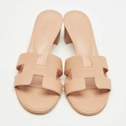 مملوكة مسبقًا صندل هيرمس أواسيس جلد بيج مقاس 37.5