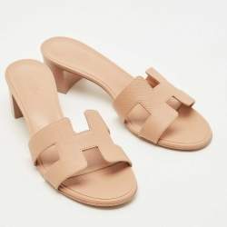 مملوكة مسبقًا صندل هيرمس أواسيس جلد بيج مقاس 37.5