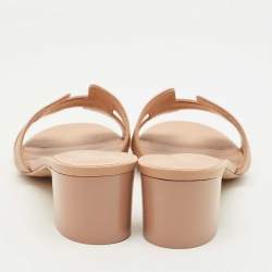 مملوكة مسبقًا صندل هيرمس أواسيس جلد بيج مقاس 37.5