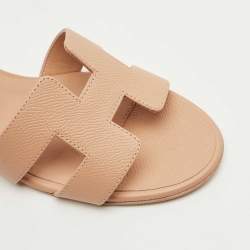 مملوكة مسبقًا صندل هيرمس أواسيس جلد بيج مقاس 37.5