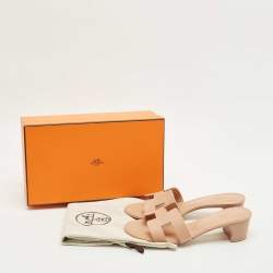 مملوكة مسبقًا صندل هيرمس أواسيس جلد بيج مقاس 37.5