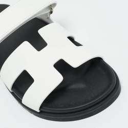 Pre Owned Hermès Chypre Size 38.5 White Leather Flat Sandals