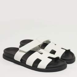 مملوكة مسبقًا Hermes Chypre Size 40 White Leather Flat Slide