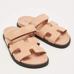 مملوكة مسبقًا Hermes Chypre Size 36 Beige Suede Flat Sandals