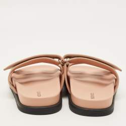 مملوكة مسبقًا Hermes Chypre Size 36 Beige Suede Flat Sandals