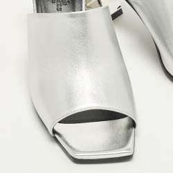 مملوكة مسبقًا Hermes kylie Size 39 Silver Leather Slide Sandals