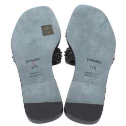 مملوكة مسبقًا صندل فلات هيرمس "اوران" جلد مزخرف كريستال أسود مقاس 36.5