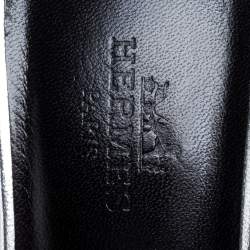 مملوكة مسبقًا Hermes Silver Leather Tandem Slide Sandals Size 36