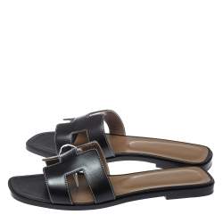 Pre Owned Hermes Black Leather Oran Flat Slides Size 39.5