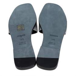 Pre Owned Hermes Silver Leather Flat Slides Size 38.5