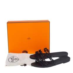 مملوكة مسبقًا Hermes Black Rubber Chain Slide Sandals Size 39
