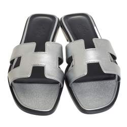Pre Owned Hermes Silver Leather Oran Flat Slides Size 38