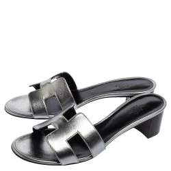 Pre Owned Hermés Metallic Grey Leather Oasis Slide Sandals Size 40