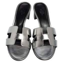 Pre Owned Hermés Metallic Grey Leather Oasis Slide Sandals Size 40