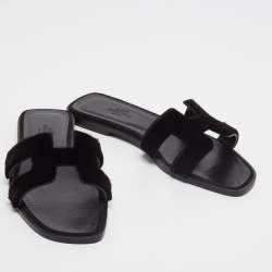 مملوكة مسبقًا Hermes Black Fur Oran  Sandals Size 36