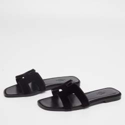 مملوكة مسبقًا Hermes Black Fur Oran  Sandals Size 36