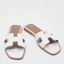 مملوكة مسبقًا Hermes White Leather Oran Flat Slide Sandals Size 39