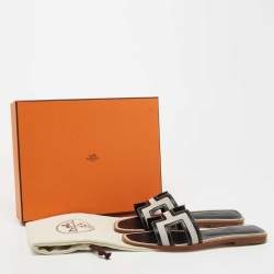 مملوكة مسبقًا Hermes Black/Beige Leather and Canvas Oran Sandals Size 39