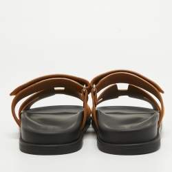 مملوكة مسبقًا Hermès Brown Suede Chypre Sandals Size 38