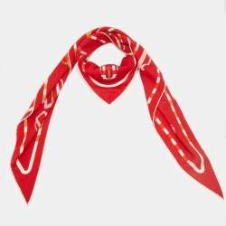 Hermès Red Printed Cashmere Blend Bouclerie Moderne en Casaques Giant Triangle Scarf