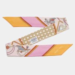 Pre Owned Hermès Rose/Orange Les Voitures a Transformation Silk Twilly