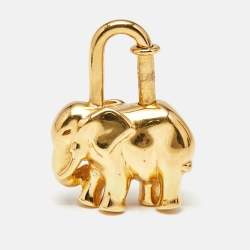 Pre Owned دلاية قفل / علاقة مفاتيح هيرمس بنقوش الفيل مطلية بلون ذهبي