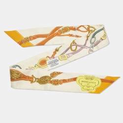 مملوكة مسبقًا Hermès Crème/Orange Silk Brides de Gala Applique Pique Twilly