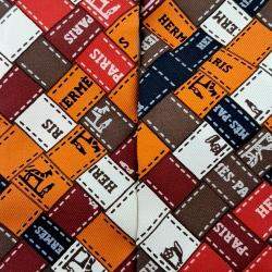 مملوكة مسبقًا Hermes Multicolor Silk Twilly