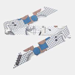 مملوكة مسبقًا Hermes Silk Twilly