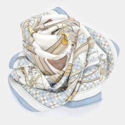 مملوكة مسبقًا Hermes Blue White Silk Scarf