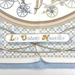 مملوكة مسبقًا Hermes Blue White Silk Scarf