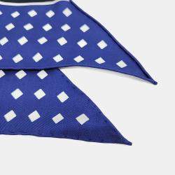 مملوكة مسبقًا Hermes Silk Blue Giant Triangle Scarf